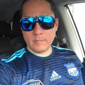 Meet your Posher, Manolo